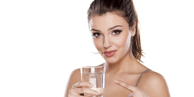 Cara Membuat Wajah Cantik Dengan Minum Air Putih